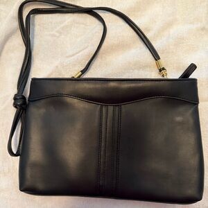 Elegant Vintage Black Leather Shoulder Bag
